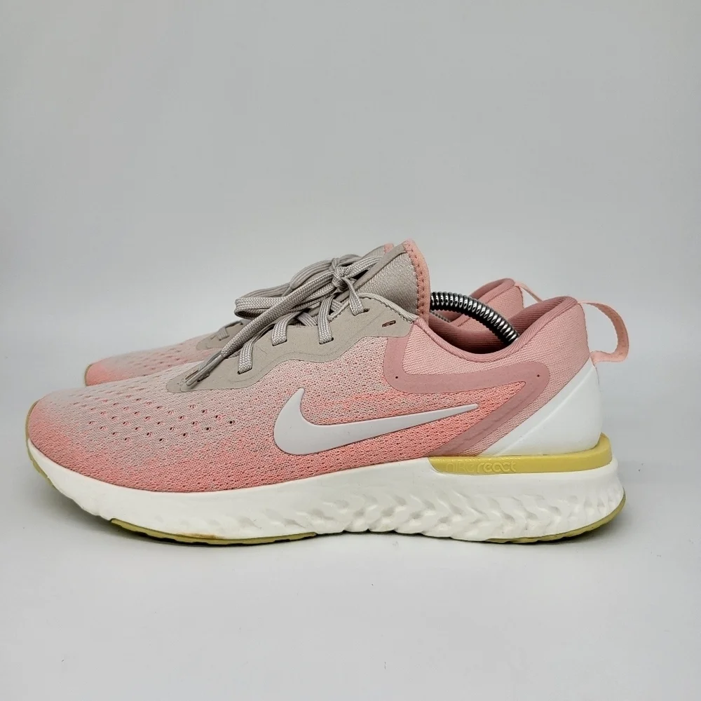 Nike Odyssey React Women's Running Shoes Size 11